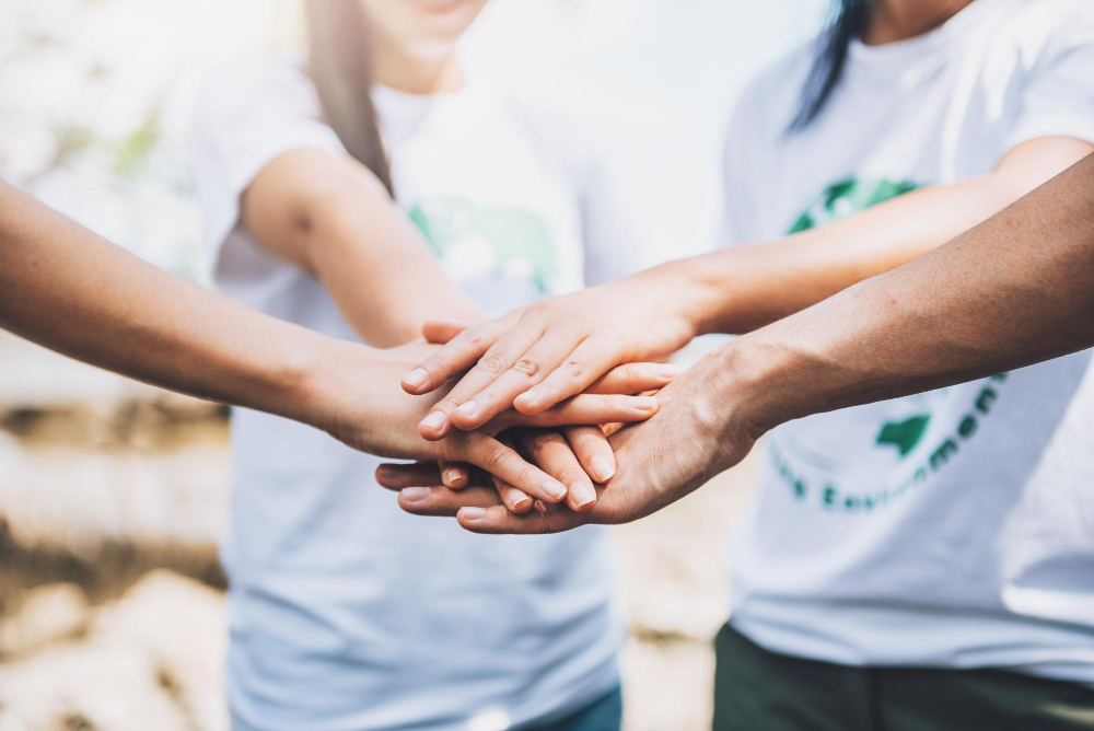 The Power of Volunteering: How Giving Back Transforms Lives